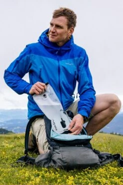 Fidlock Hermetic Hydration Bladder 1.5 And 2.5 Litre -RED PADDLE CO. Sales fidlock bladder pack