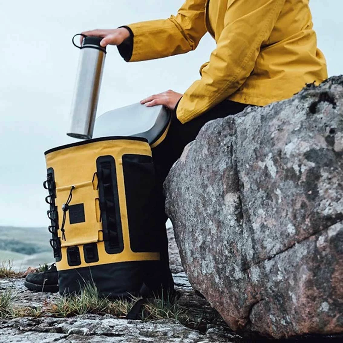 Red Original Cool Bag Backpack 15L - Mustard 8 Red Original Cool Bag Backpack 15L - Mustard - Image 8