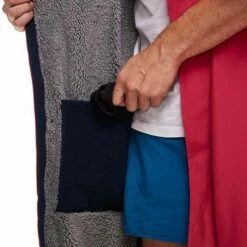 Red Original Pro Changing Jacket 2.0 EVO Long Sleeve - Fuchsia Pink -RED PADDLE CO. Sales red original pro changing jacket 2.0 long sleeve fuchsia pink inside pocket detail1