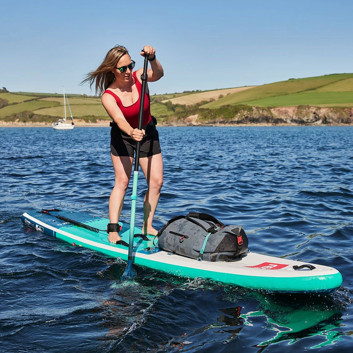 Red Paddle Co. Red Paddle Co Voyager 12' X 28" Paddleboard 2022 13 Red Paddle Co. Red Paddle Co Voyager 12' X 28" Paddleboard 2022 - Image 13