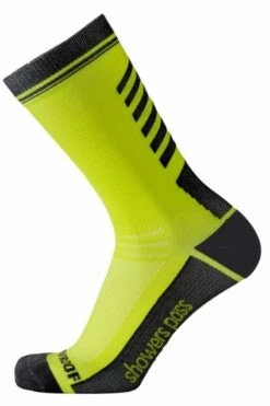 SHOWERS PASS LIGHTWEIGHT WATERPROOF PADDLE BOARD SOCKS - YELLOW
